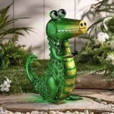 solar metal garden crocadile