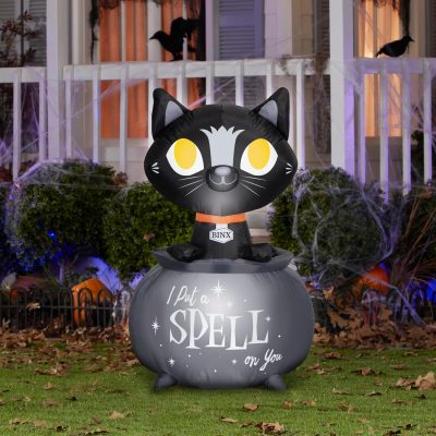 Hocus Pocus Binx with Calderon Scene Disney Airblown Inflatable Halloween Decor