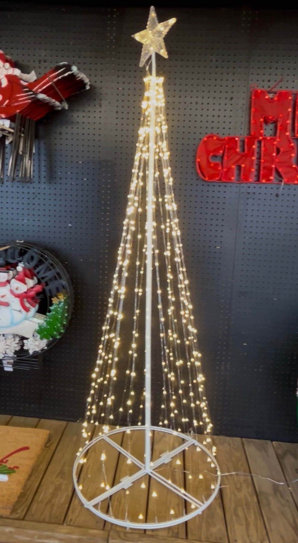 outdoor christmas tree lightup